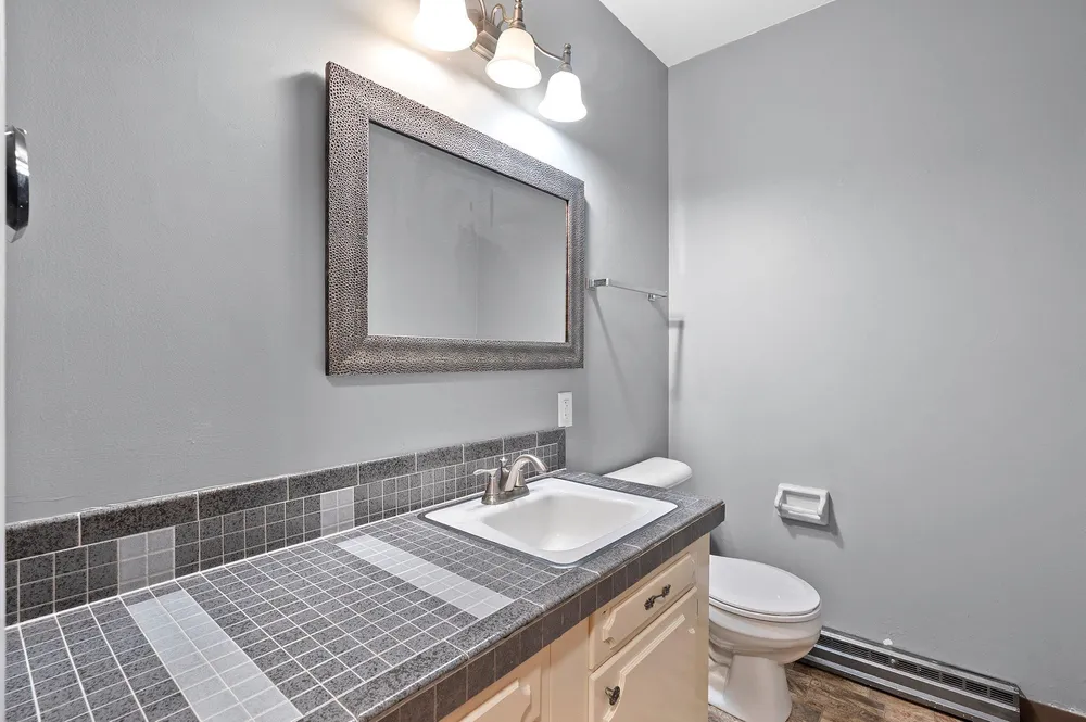 1618 S Riverdale Dr, Appleton, WI 54914