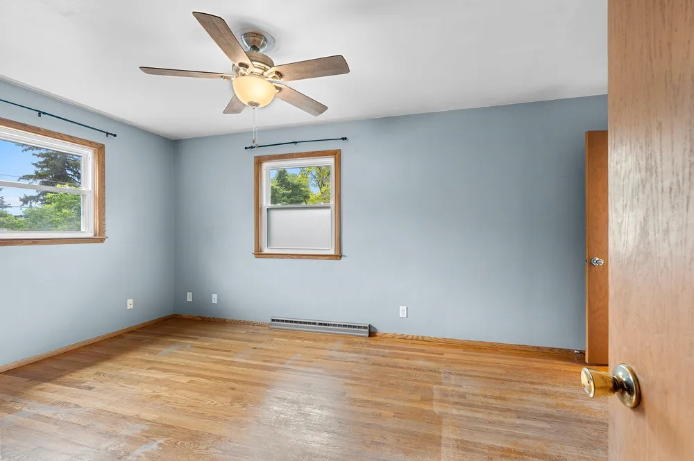 1618 S Riverdale Dr, Appleton, WI 54914
