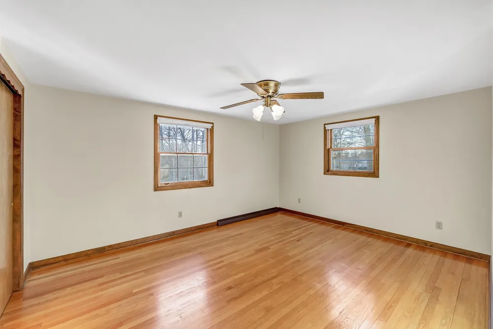 1082 Kenwood St, Green Bay, WI 54304