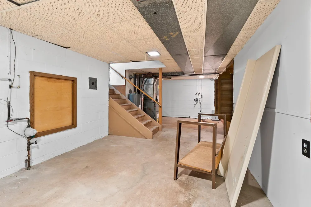 1618 S Riverdale Dr, Appleton, WI 54914