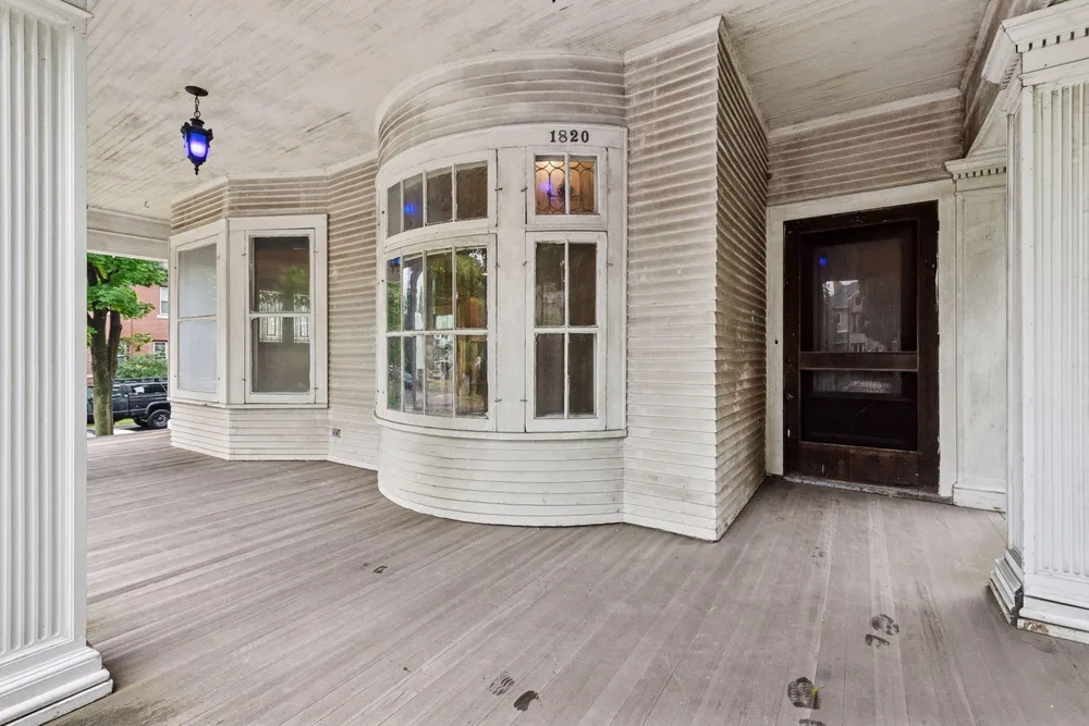 1820 Colfax Ave S, Minneapolis, MN 55403