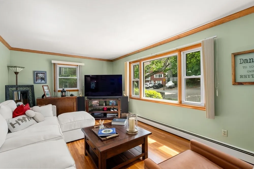 12 Ruby Rd, Saugus, MA 01906