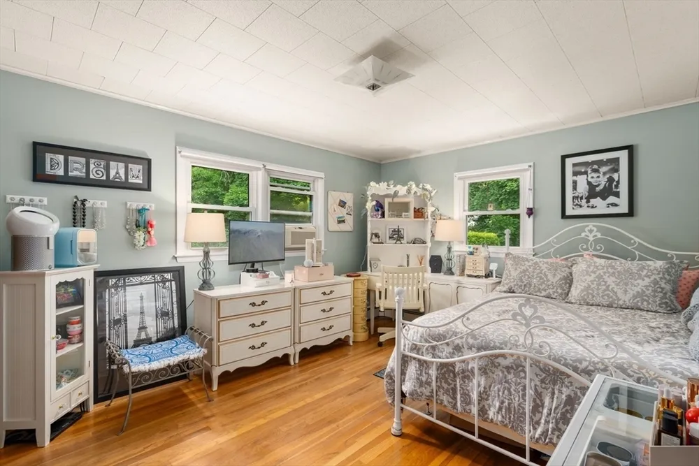 12 Ruby Rd, Saugus, MA 01906