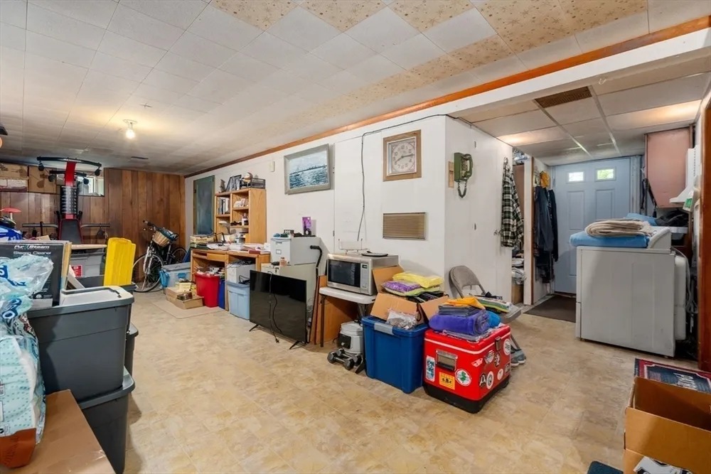 12 Ruby Rd, Saugus, MA 01906