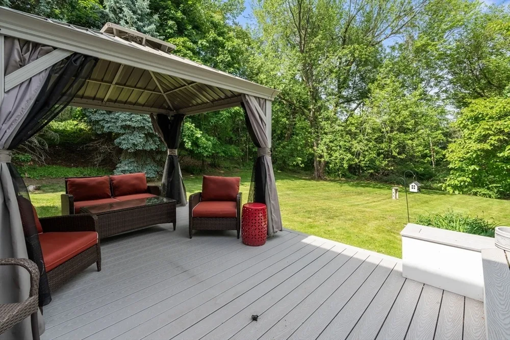 12 Ruby Rd, Saugus, MA 01906