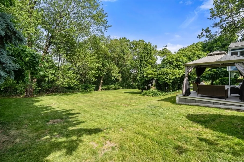 12 Ruby Rd, Saugus, MA 01906