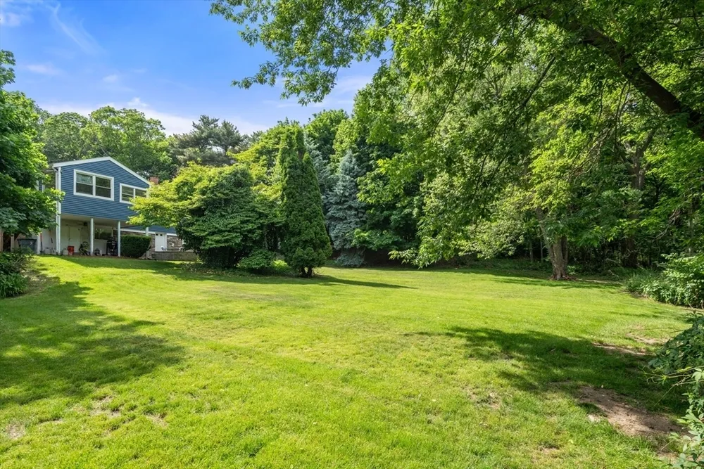 12 Ruby Rd, Saugus, MA 01906