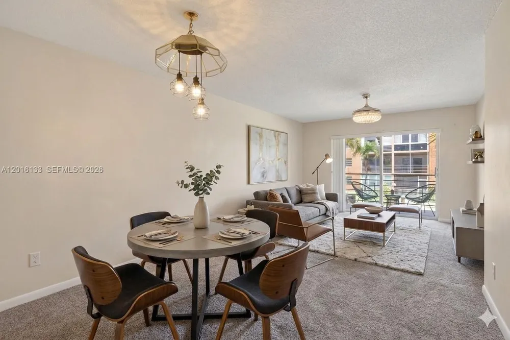 3048 Sunrise Lakes Dr E, Sunrise, FL 33322