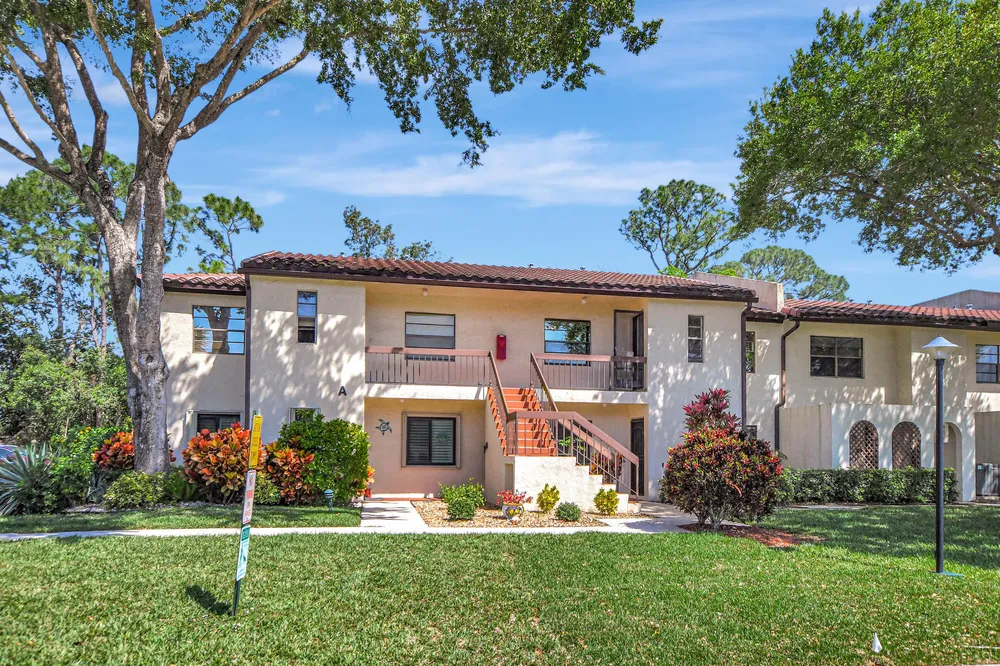 21864 Arriba Real, Boca Raton, FL 33433