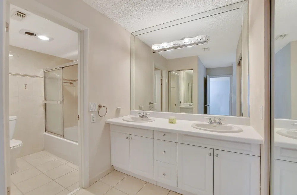 21864 Arriba Real, Boca Raton, FL 33433