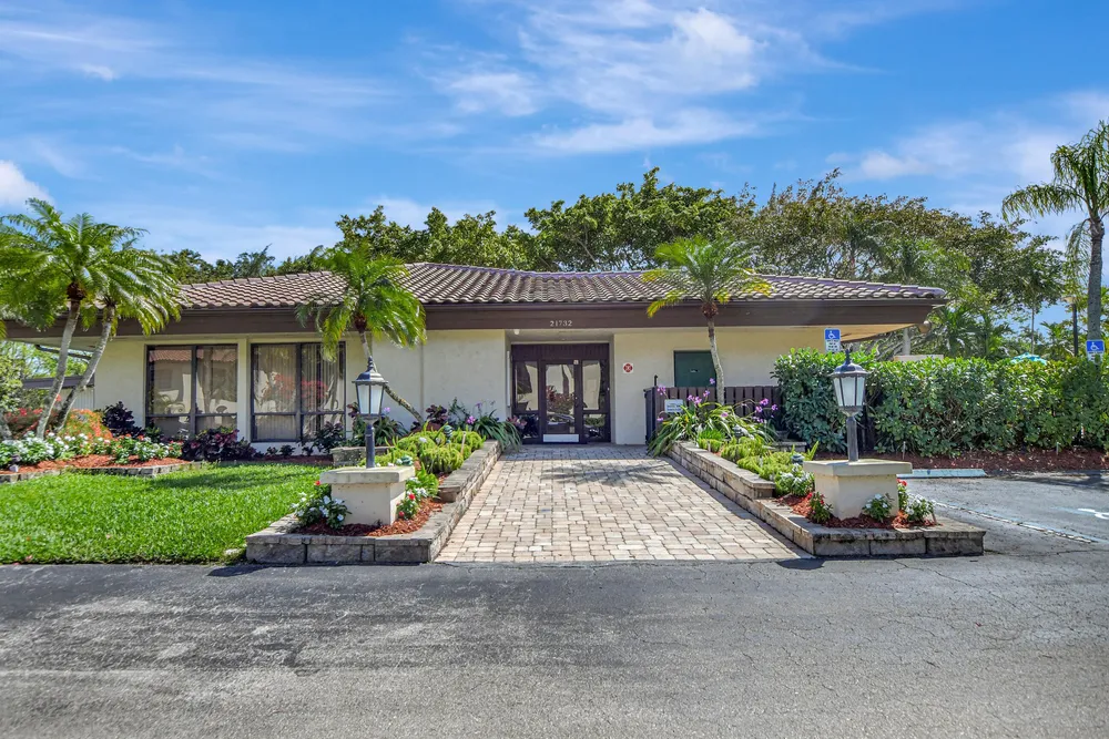 21864 Arriba Real, Boca Raton, FL 33433