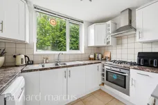 Ashley Crescent, LONDON