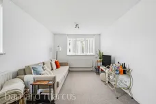Ashley Crescent, LONDON