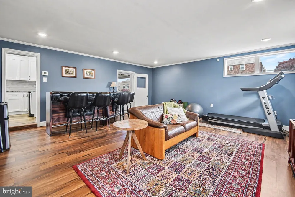 916 E Gowen Ave, Philadelphia, PA 19150