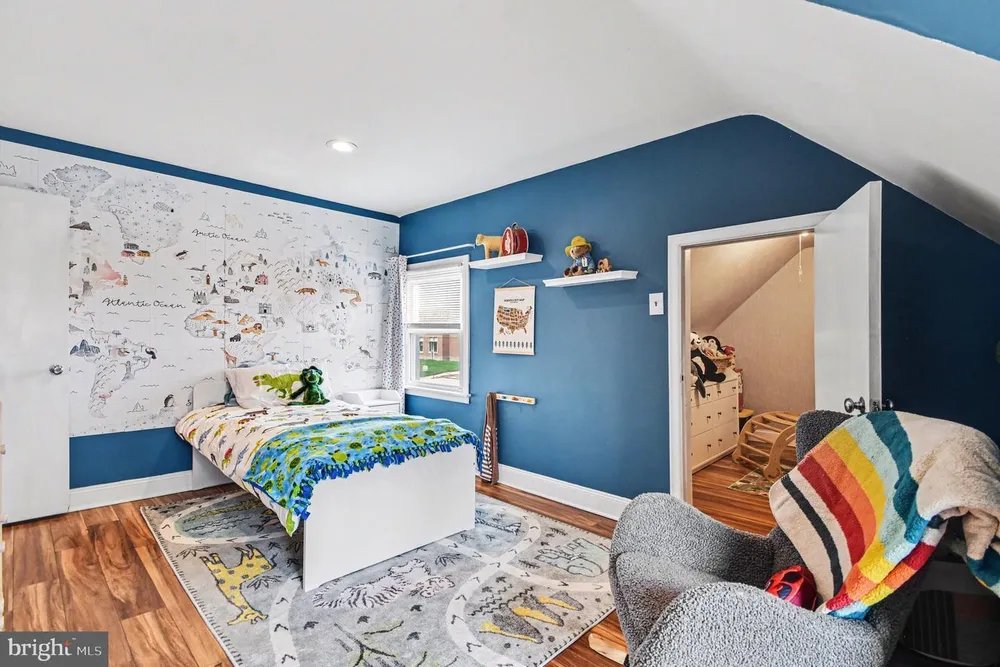 916 E Gowen Ave, Philadelphia, PA 19150