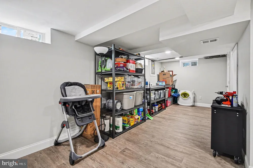 916 E Gowen Ave, Philadelphia, PA 19150