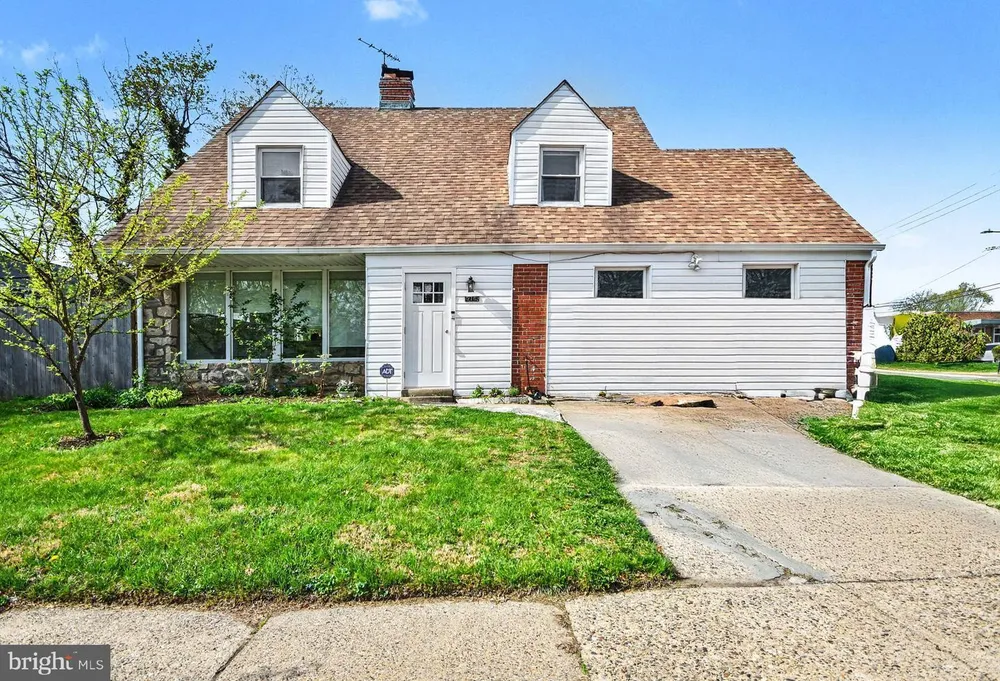 916 E Gowen Ave, Philadelphia, PA 19150
