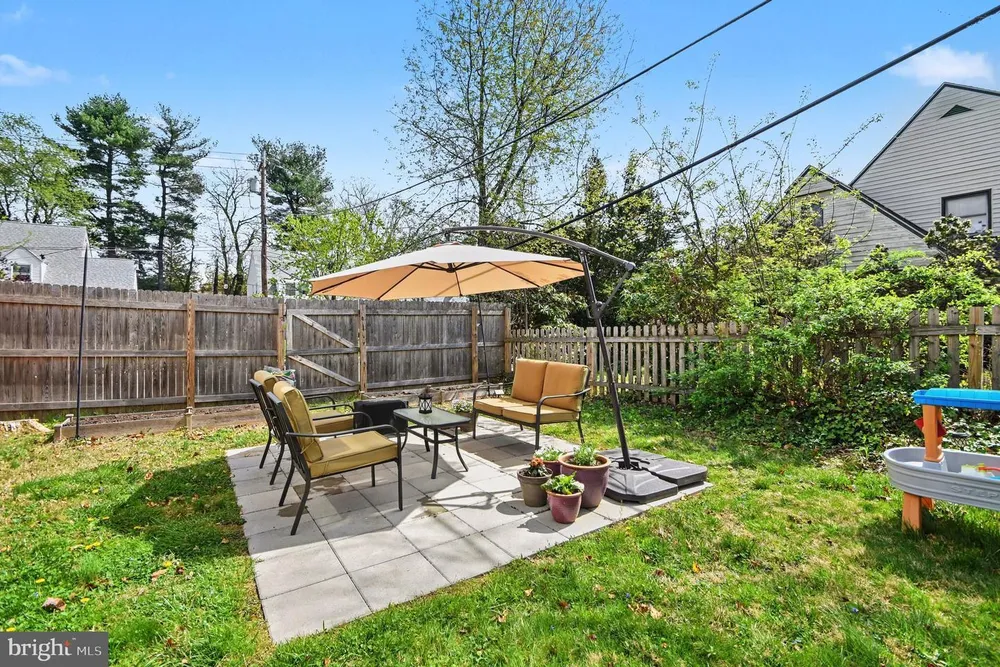 916 E Gowen Ave, Philadelphia, PA 19150