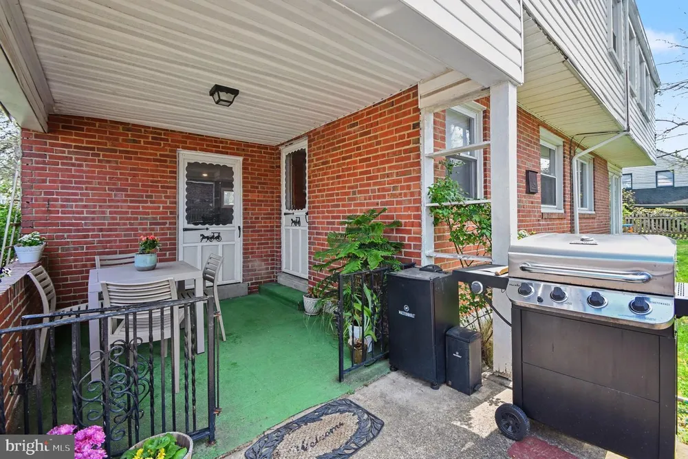 916 E Gowen Ave, Philadelphia, PA 19150