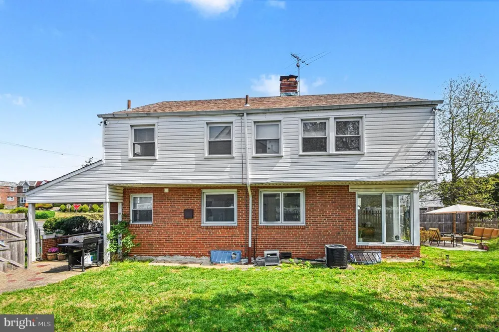 916 E Gowen Ave, Philadelphia, PA 19150