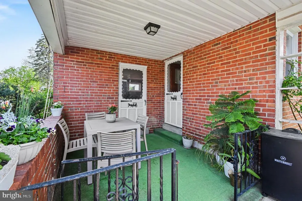 916 E Gowen Ave, Philadelphia, PA 19150