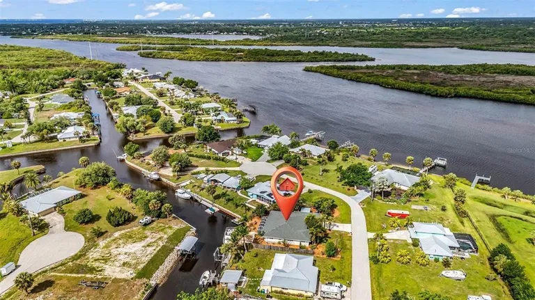 28401 Coco Palm Dr, Punta Gorda, FL 33982
