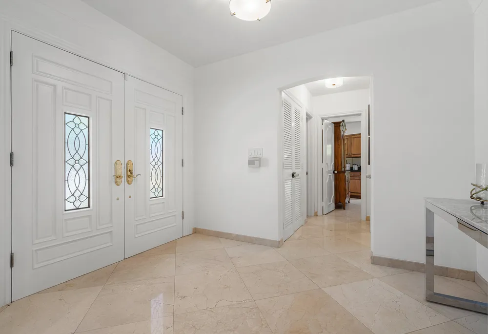 57 Cayuga Rd, Sea Ranch Lakes, FL 33308