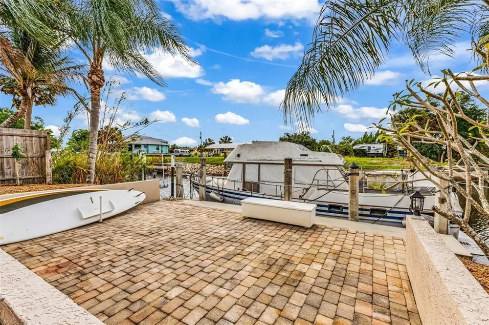 28401 Coco Palm Dr, Punta Gorda, FL 33982