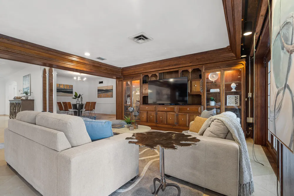 57 Cayuga Rd, Sea Ranch Lakes, FL 33308
