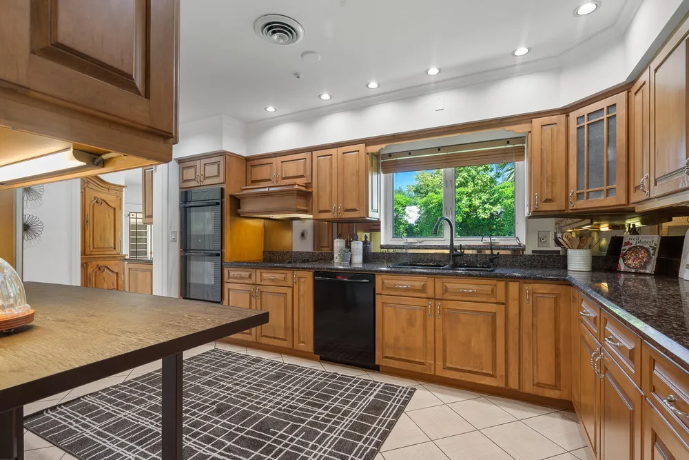 57 Cayuga Rd, Sea Ranch Lakes, FL 33308
