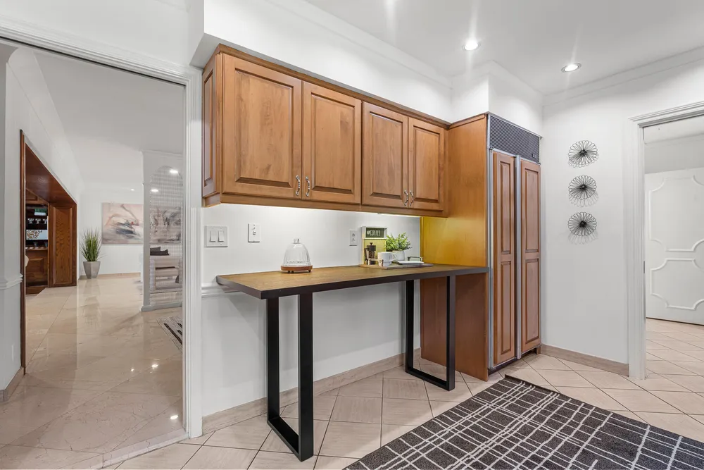 57 Cayuga Rd, Sea Ranch Lakes, FL 33308