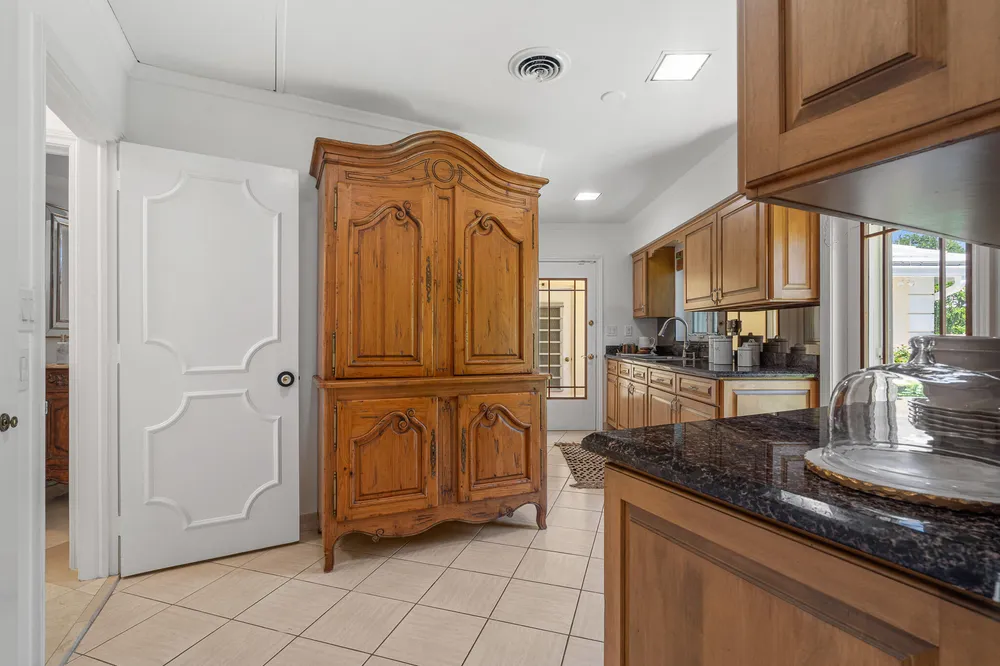 57 Cayuga Rd, Sea Ranch Lakes, FL 33308