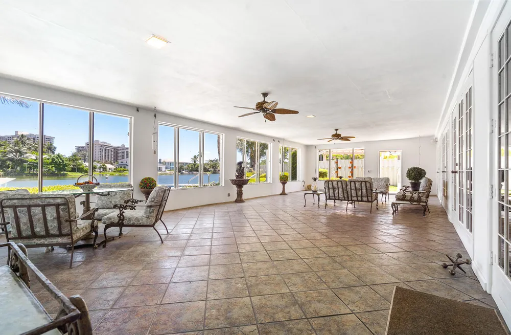 57 Cayuga Rd, Sea Ranch Lakes, FL 33308