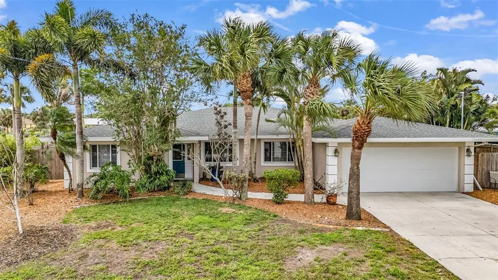 28401 Coco Palm Dr, Punta Gorda, FL 33982