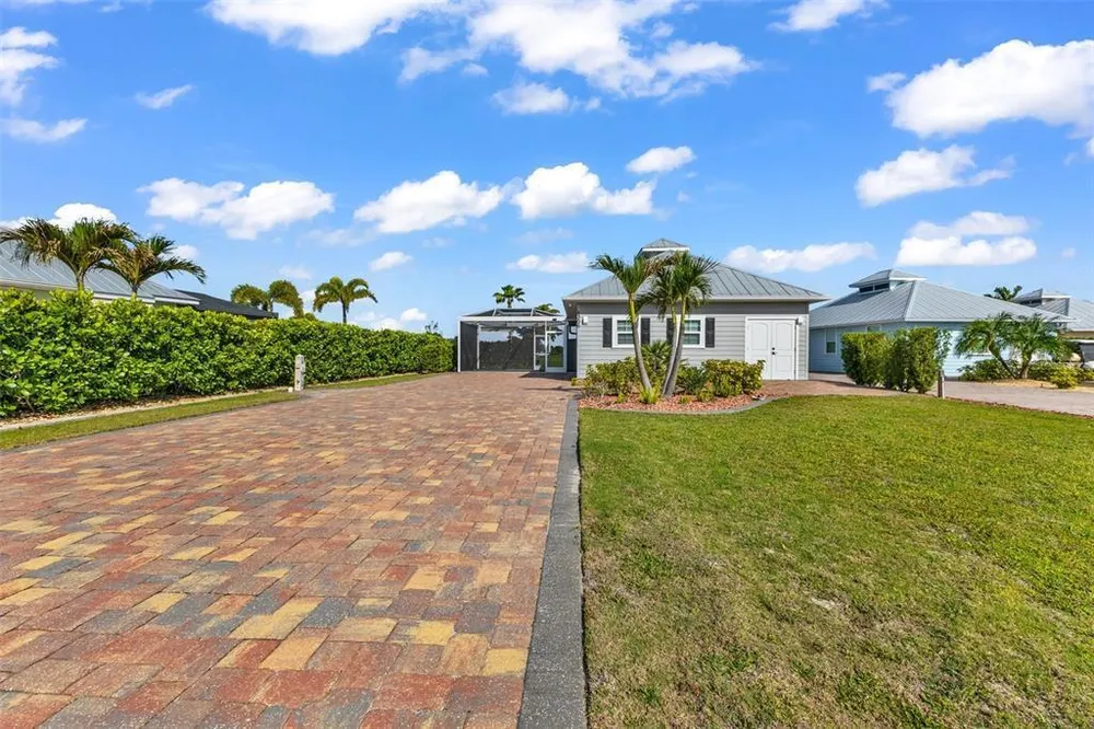8306 SW Sand Crane Circle, Arcadia, FL 34269