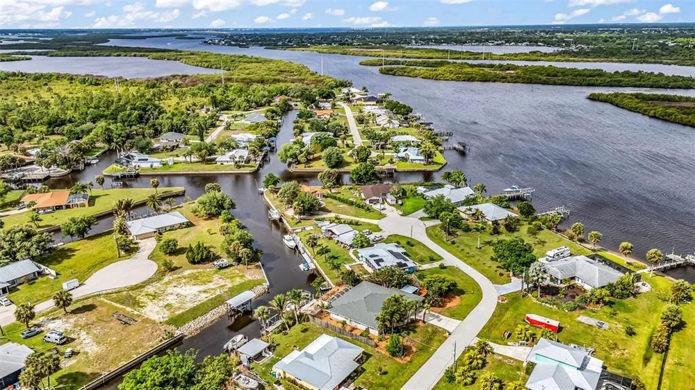 28401 Coco Palm Dr, Punta Gorda, FL 33982