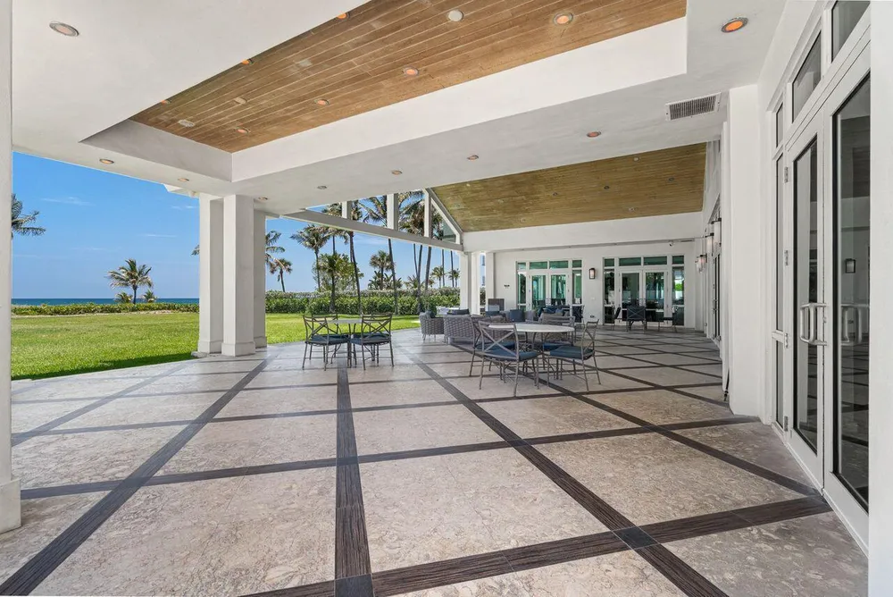57 Cayuga Rd, Sea Ranch Lakes, FL 33308