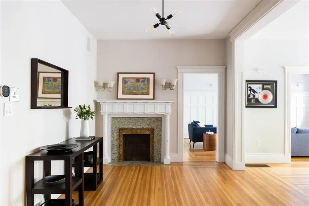 14 Marshal St, Brookline, MA 02446