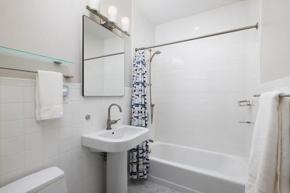 14 Marshal St, Brookline, MA 02446