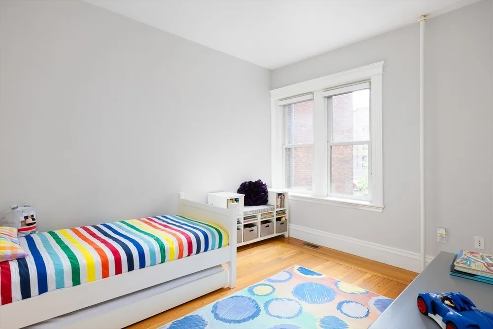 14 Marshal St, Brookline, MA 02446