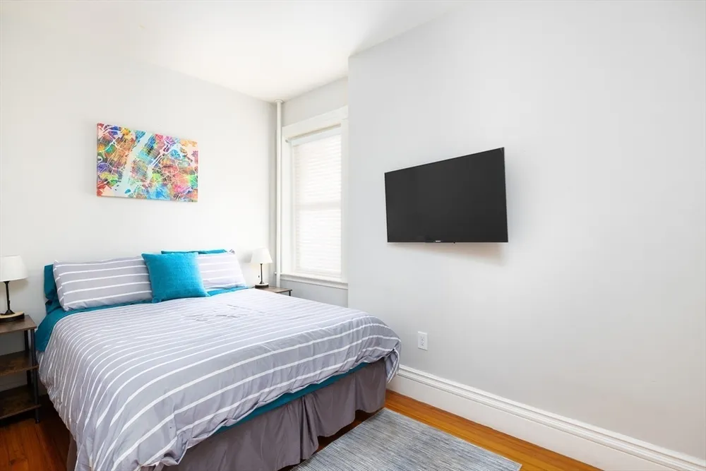 14 Marshal St, Brookline, MA 02446