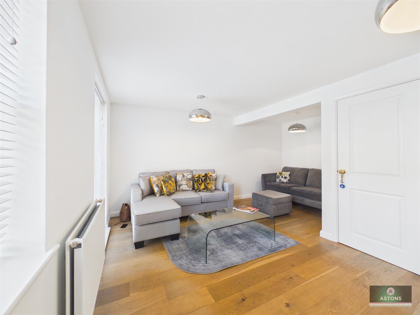 Rawlinson Road, Maidenbower Image 18