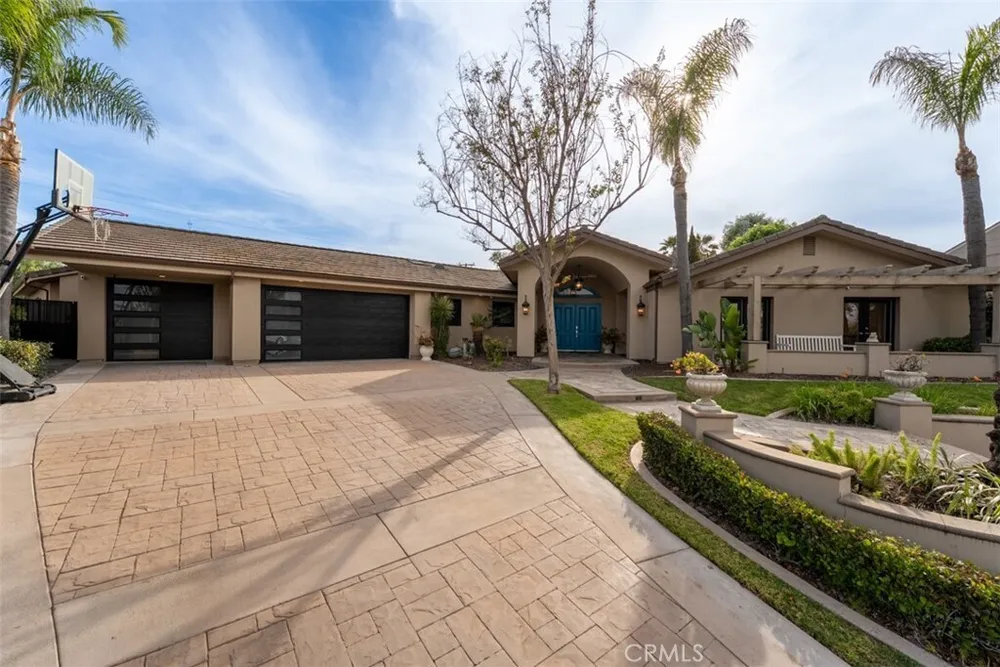 1940 Skycrest Dr, Fullerton, CA 92831