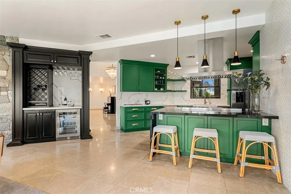 1940 Skycrest Dr, Fullerton, CA 92831