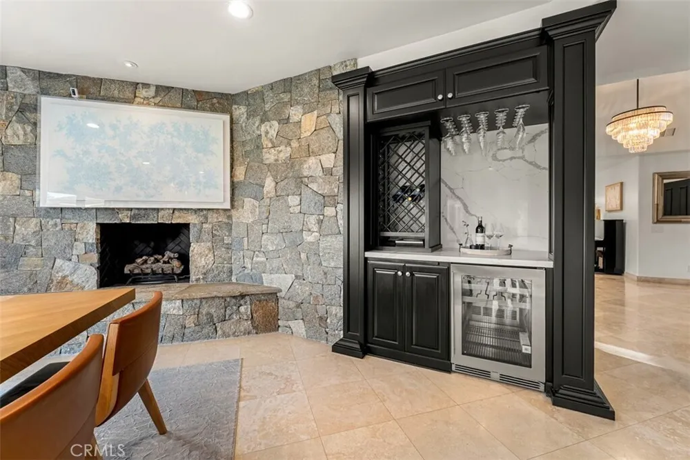1940 Skycrest Dr, Fullerton, CA 92831