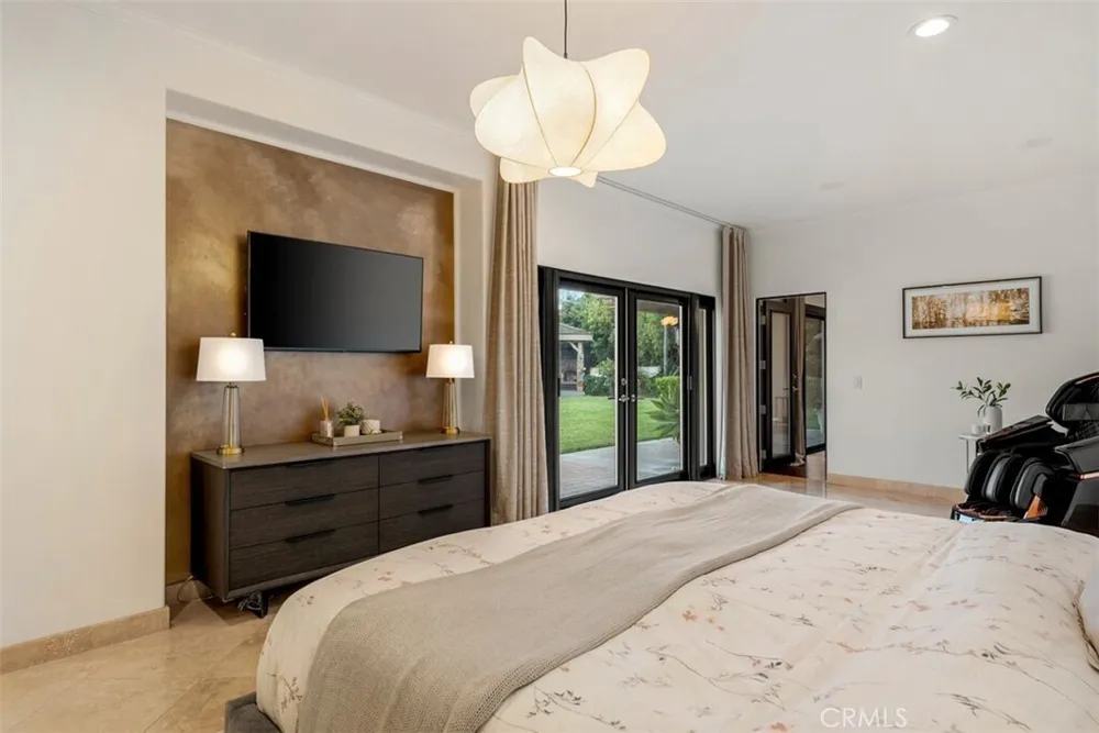 1940 Skycrest Dr, Fullerton, CA 92831