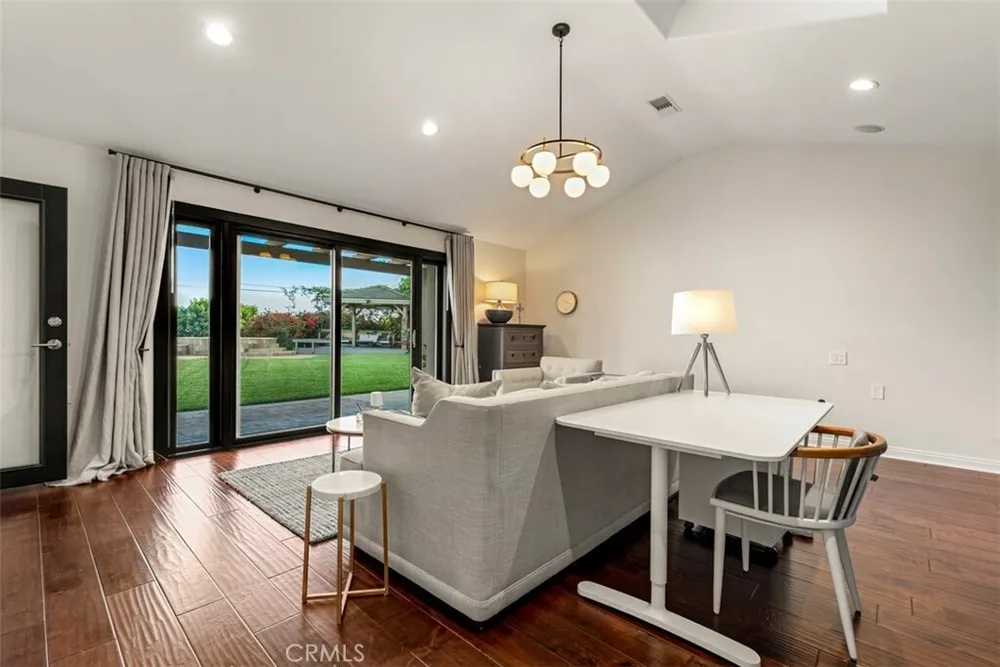 1940 Skycrest Dr, Fullerton, CA 92831