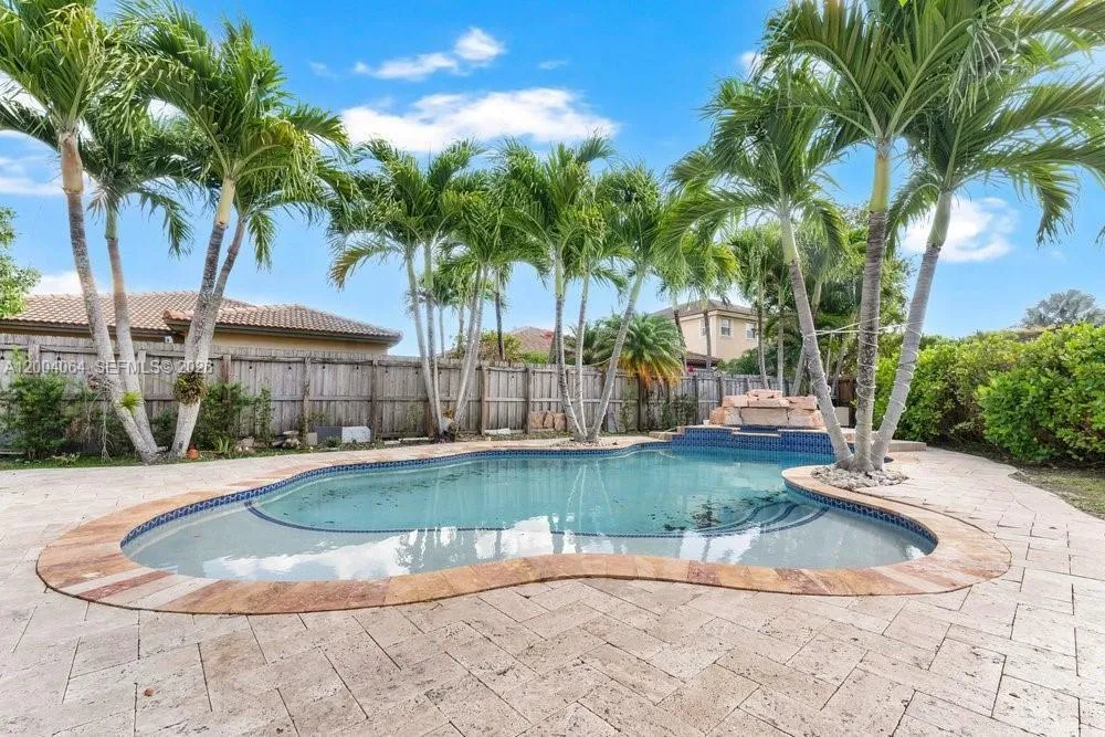 15465 SW 117th St, Miami, FL 33196