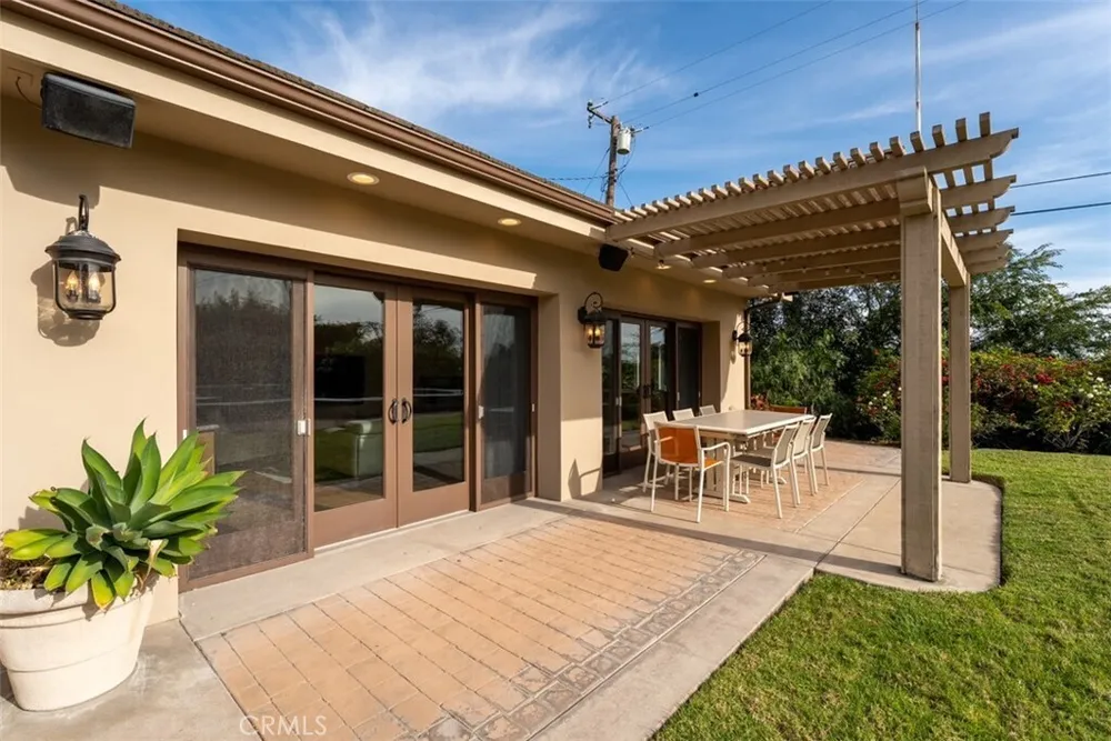1940 Skycrest Dr, Fullerton, CA 92831