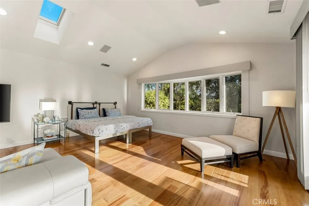 1940 Skycrest Dr, Fullerton, CA 92831